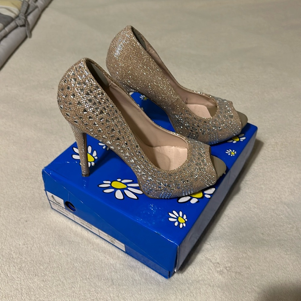 De Blossom Heels